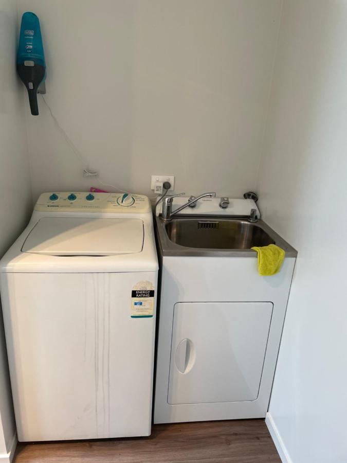 Modern Studio Apartment Motueka Kültér fotó