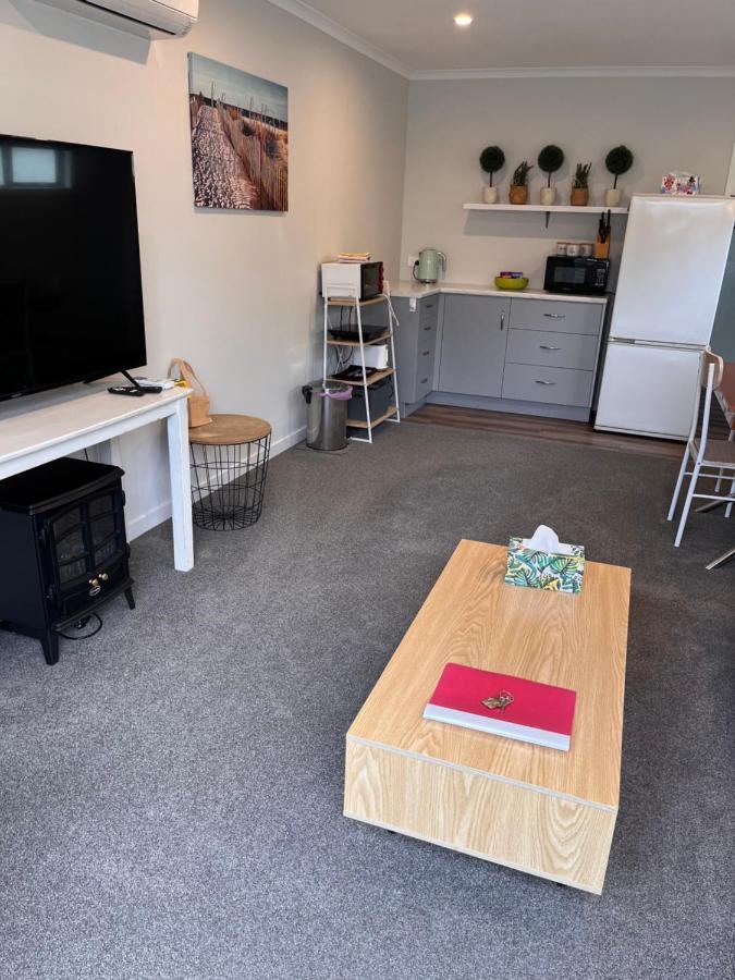 Modern Studio Apartment Motueka Kültér fotó